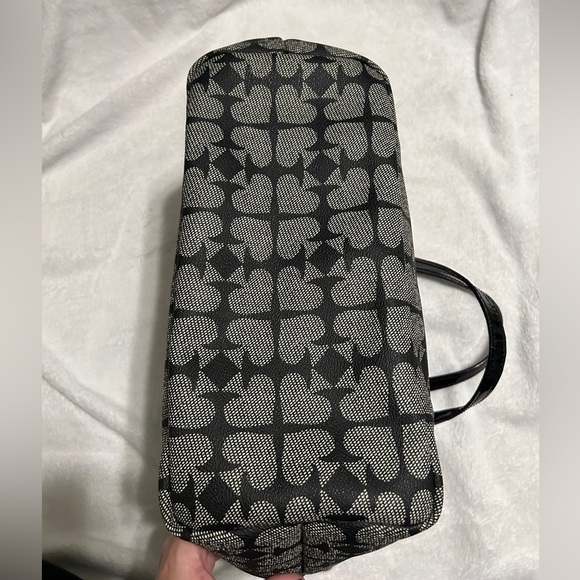 Large Kate Spade Tote with Pattern - Picture 2 of 6